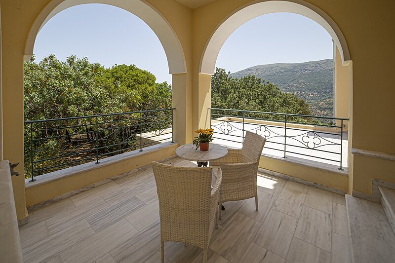 Τρίκλινα δωμάτια — Δωμάτιο 23 — Standard • King size + έξτρα κρεβάτι